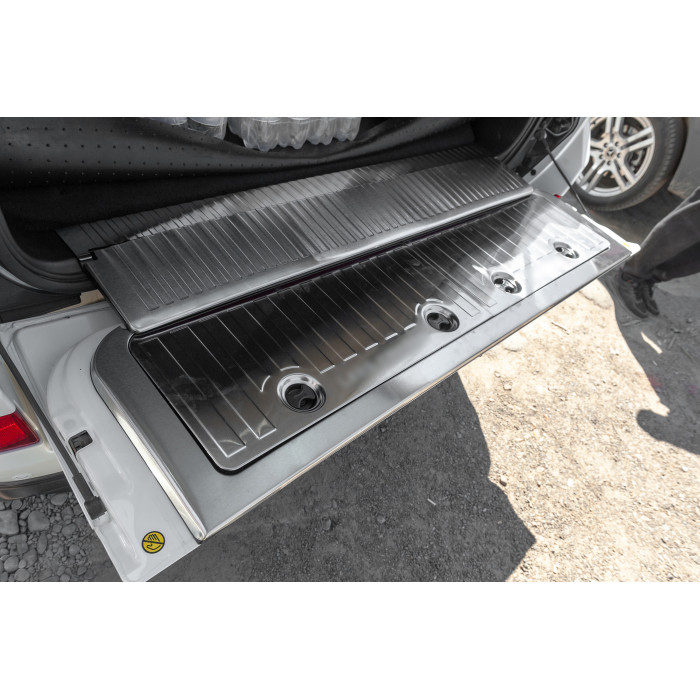 Комплект вставок в багажник (нержавійка) для Toyota Land Cruiser 200 2007-2021 рр