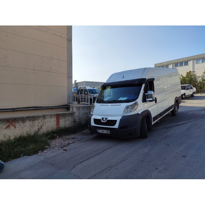 Козирьок на лобове скло (чорний глянець, 5мм) для Citroen Jumper 2007-2025 рр