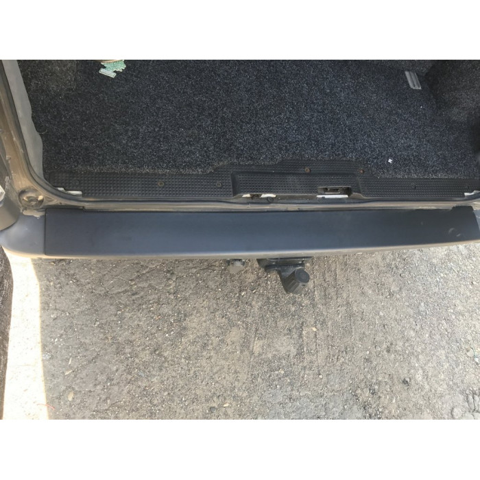 Накладка на задній бампер DDU (ABS) для Nissan Primastar 2002-2014 рр