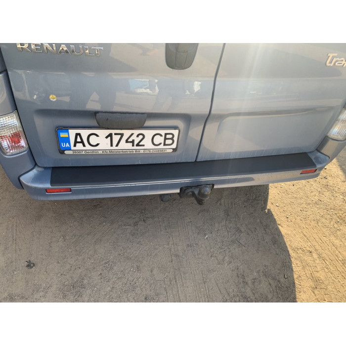 Накладка на задній бампер DDU (ABS) для Renault Trafic 2001-2015 рр.