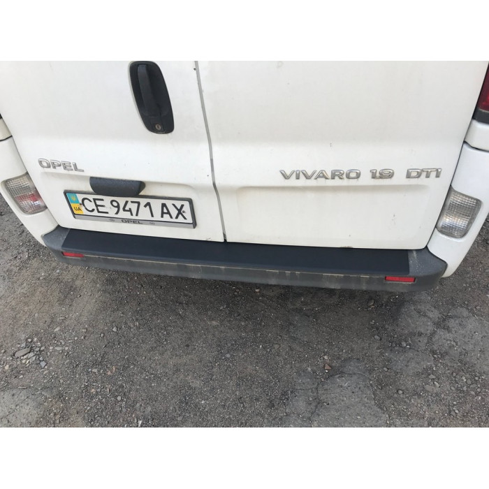 Накладка на задній бампер DDU (ABS) для Renault Trafic 2001-2015 рр.