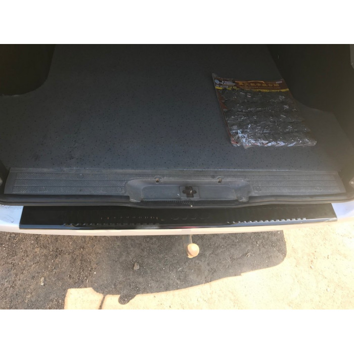Накладка на задній бампер з загином (DDU, пластик) Матова для Mercedes Vito W639 2004-2014 рр