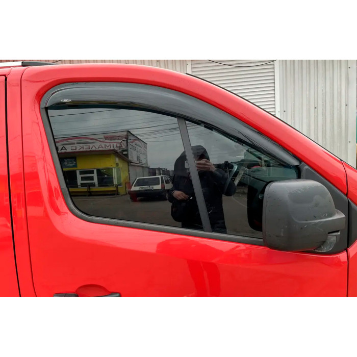 Вітровики (2 шт, HIC) для Renault Trafic 2015- рр