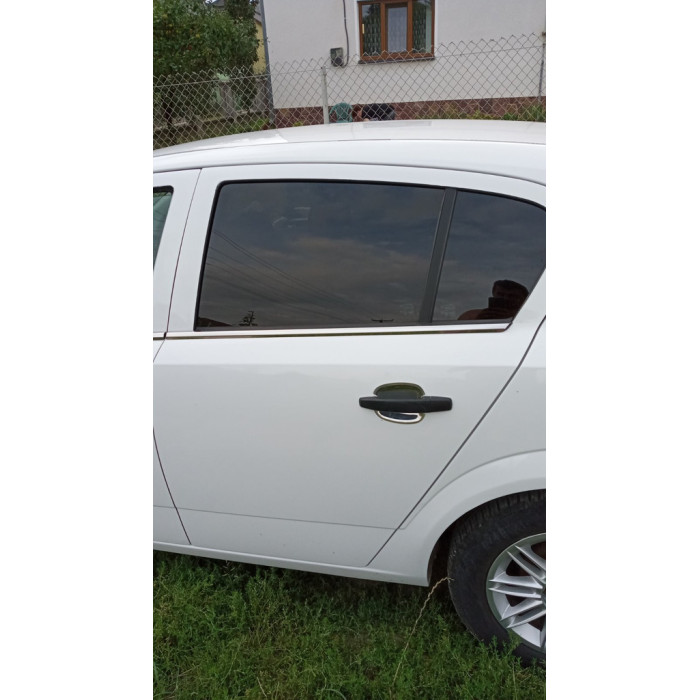 Зовнішня окантовка стекол (нерж) Sedan, Carmos - Турецька сталь для Opel Astra H 2004-2013 рр